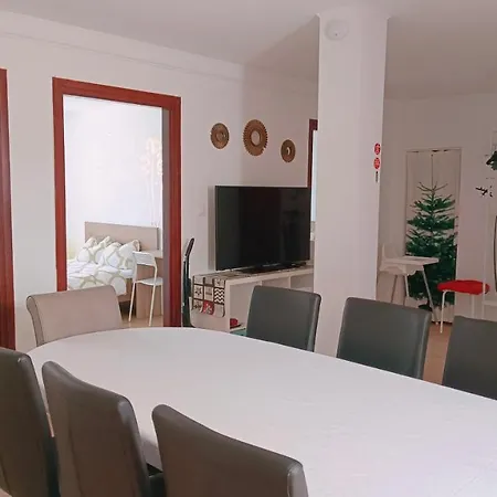 Hoke Lakas Apartament *